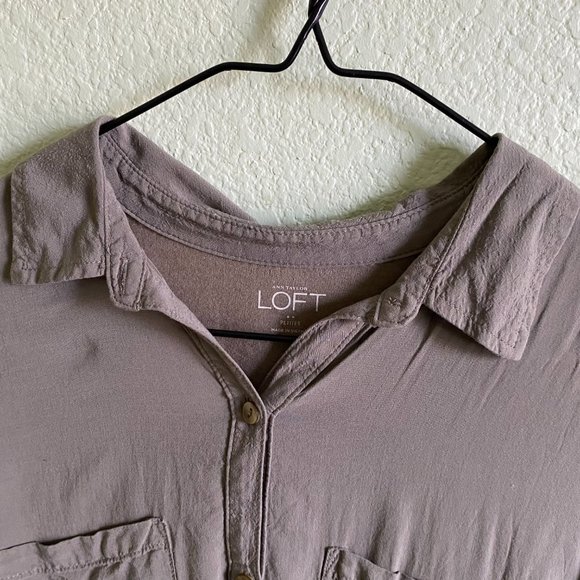 Ann Taylor Loft Green Button-Down Shirt Roll-tab Sleeves Spring Summer | Size MP - Picture 5 of 10